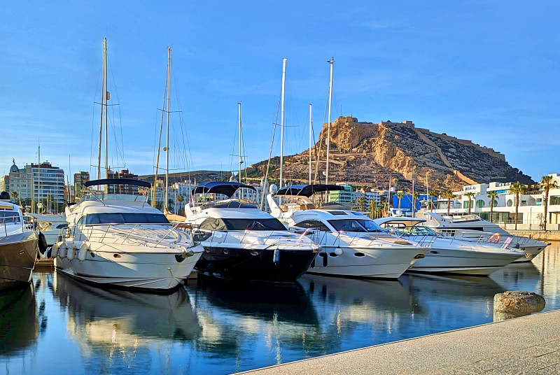 Marina in the Alicante harbor area